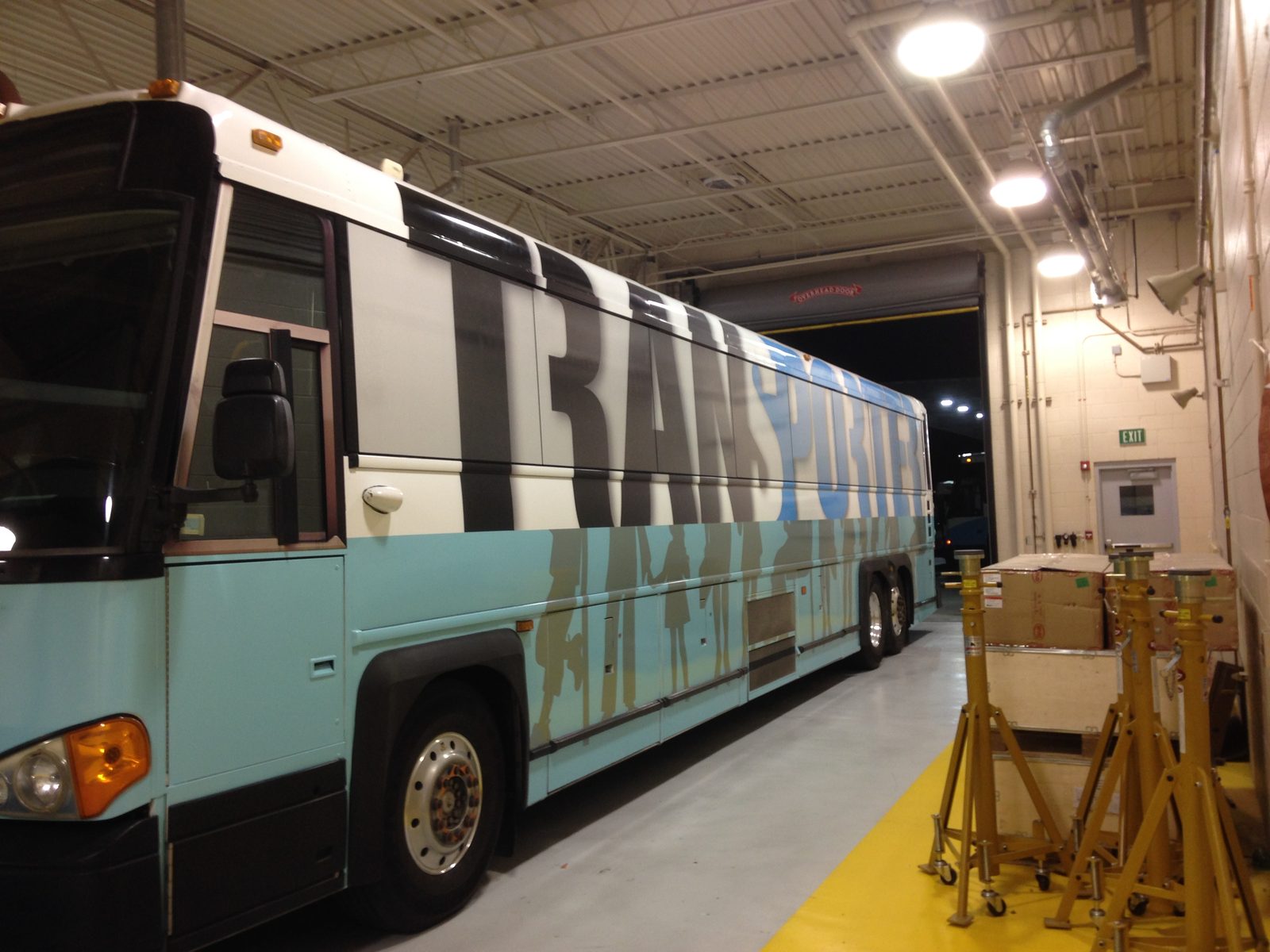 Transit coach full wrap, side